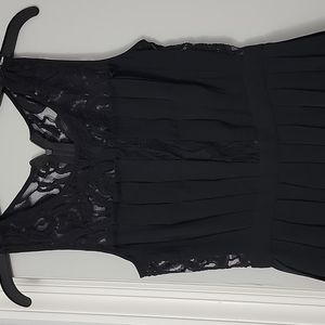 Black minindress